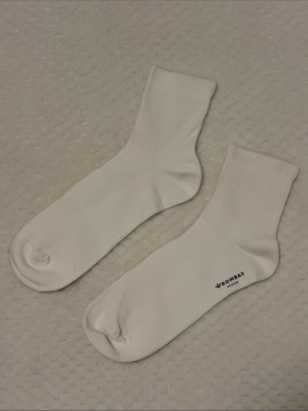 NWOT Bombas Women’s White Crew Athletic Socks, 1 Pair Medium Size 8-10.5